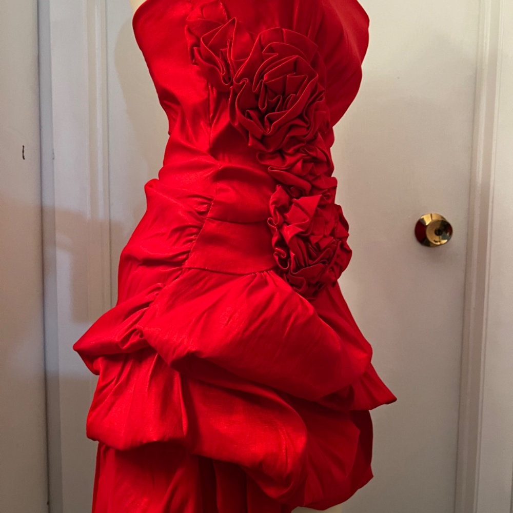 Forever 21 Red Ruched Strapless Bodycon Mini - Picture 5 of 15
